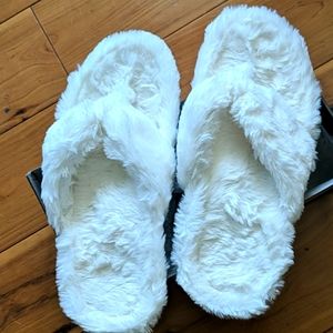 Thong slippers